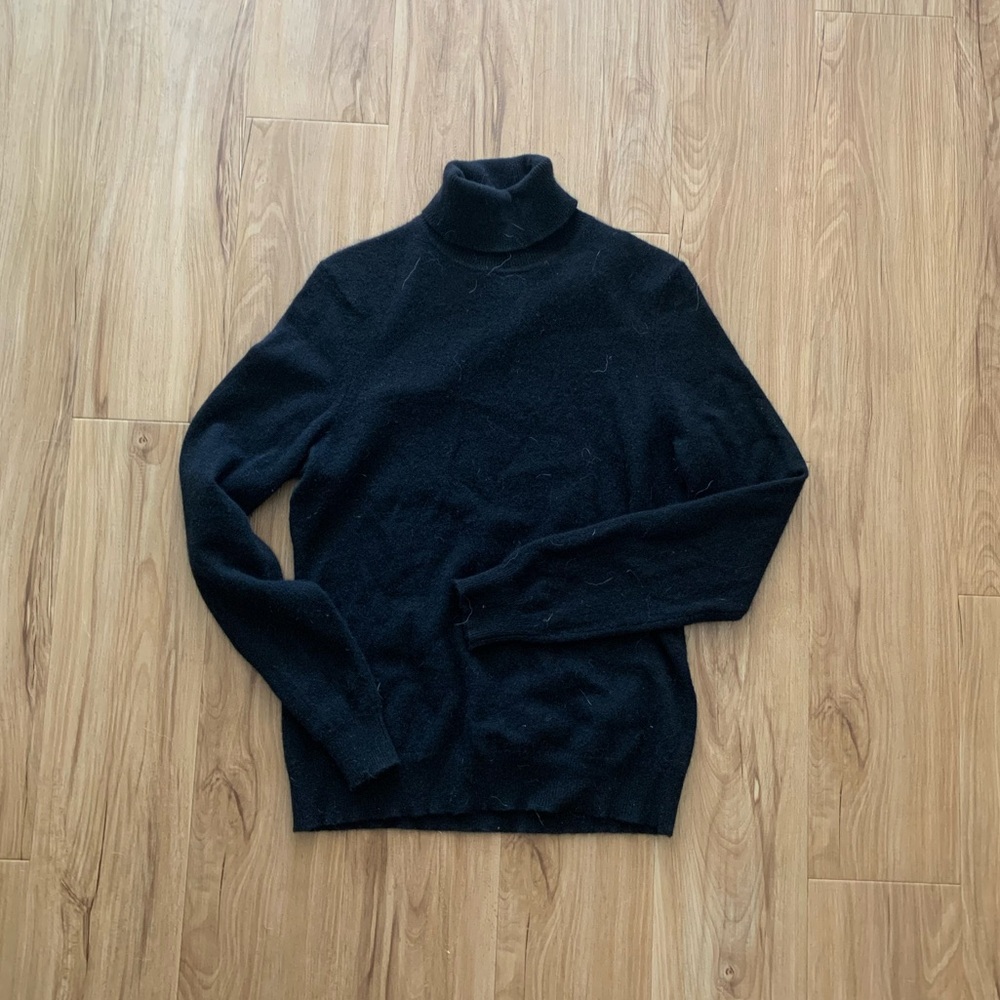 Cashmere Black Turtleneck